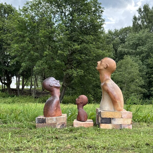 Simpozija KUR brīvdabas izstāde, Kalvene, 2025